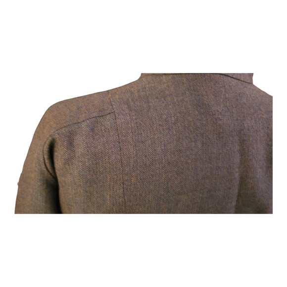 Very Cool  Small Womans Coat, lacing at sides. - Picture 7 of 9